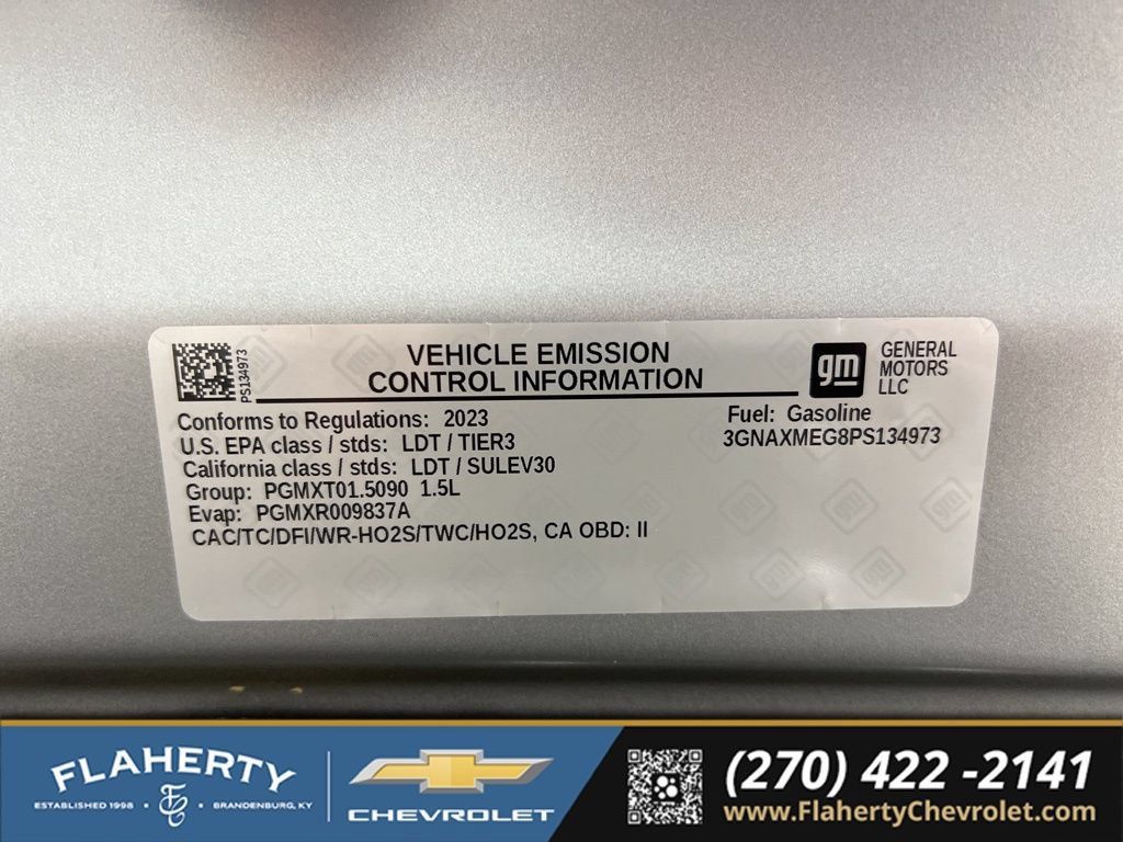 Used 2023 Chevrolet Equinox RS w/ LPO, Floor Liner Package FWD image 17