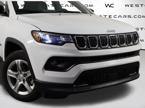 New 2024 Jeep Compass Latitude image 46