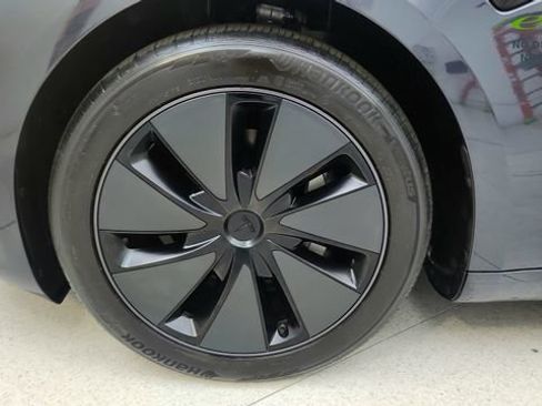 Used 2025 Tesla Model 3 Long Range AWD/4WD image 59