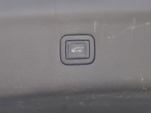 Used 2023 Buick Enclave Avenir w/ Avenir Technology Package FWD image 48