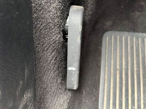 Used 2020 Ford Fusion SE FWD image 19