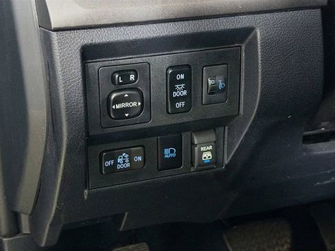 Used 2020 Toyota Tundra SR5 w/ SR5 Leather Package AWD/4WD image 12