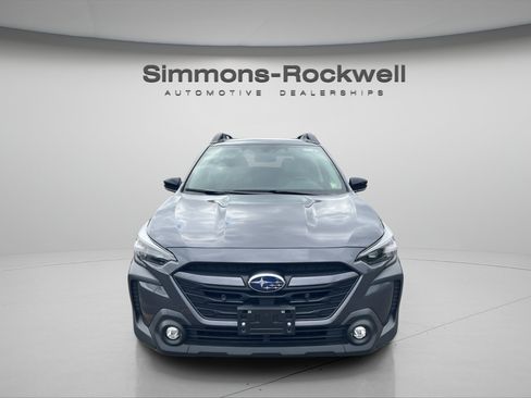 Used 2024 Subaru Outback Premium AWD/4WD image 9