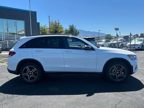 Used 2022 Mercedes-Benz GLC 300 4MATIC image 2