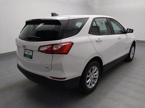 Used 2021 Chevrolet Equinox LS AWD/4WD image 9