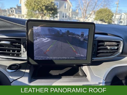 Certified 2022 Ford Explorer XLT w/ Equipment Group 202A AWD/4WD image 26