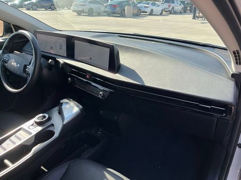 Used 2024 Kia EV6 Light RWD image 13