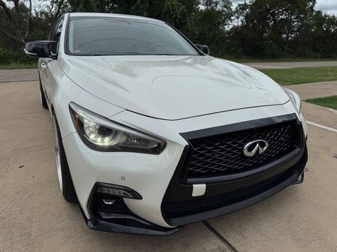 Used 2019 INFINITI Q50 Luxe w/ Essential Package (3.0T Luxe) RWD image 2
