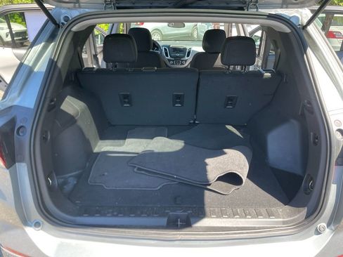 Used 2023 Chevrolet Equinox LT FWD image 24