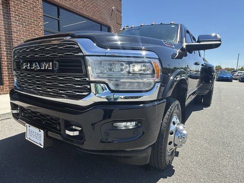 Used 2019 RAM 3500 Limited w/ Max Tow Package AWD/4WD image 10