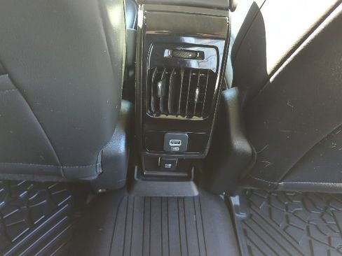 Certified 2022 Jeep Compass Latitude image 23