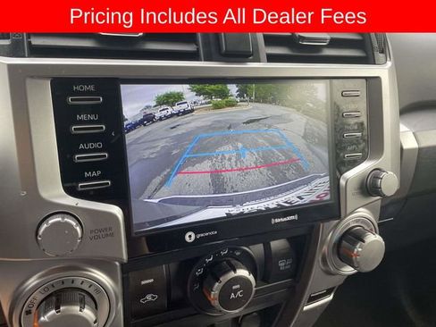 Used 2024 Toyota 4Runner SR5 AWD/4WD image 32