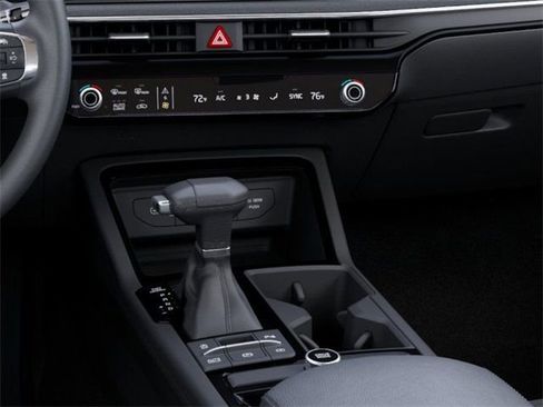 Used 2025 Kia K5 LXS image 23