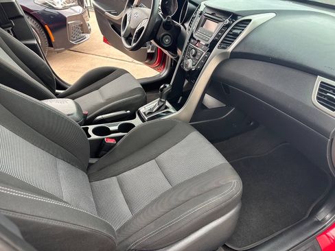 Used 2015 Hyundai Elantra GT FWD image 10
