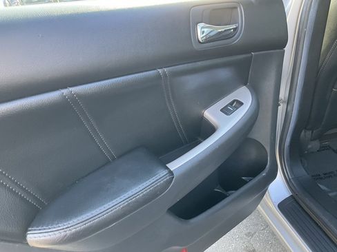 Used 2006 Honda Accord EX-L image 31