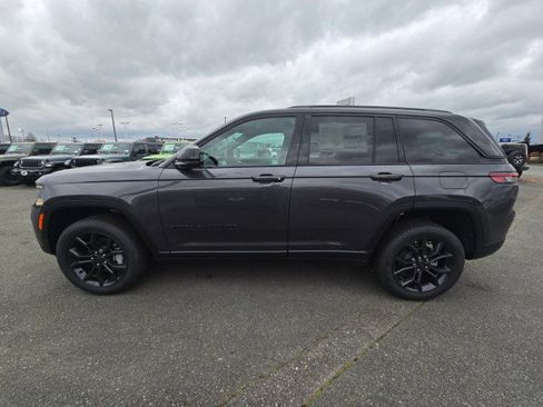 New 2025 Jeep Grand Cherokee Limited AWD/4WD image 6