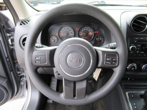 Used 2017 Jeep Patriot Sport image 16