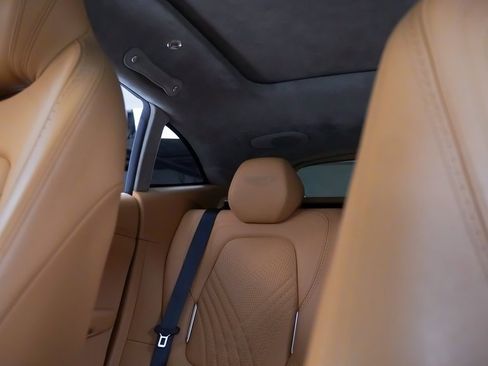 Used 2021 Aston Martin DBX image 35