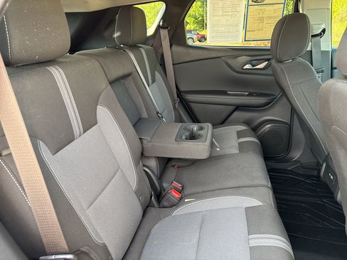 Used 2024 Chevrolet Blazer LT w/ Convenience Package FWD image 12