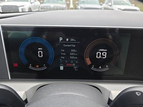 Certified 2025 Hyundai Tucson SE AWD/4WD image 23