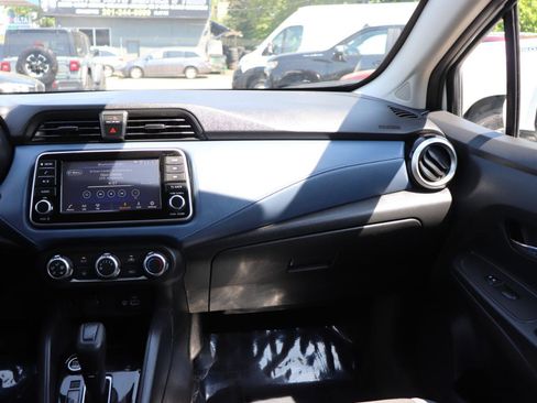 Used 2024 Nissan Versa SV FWD image 18