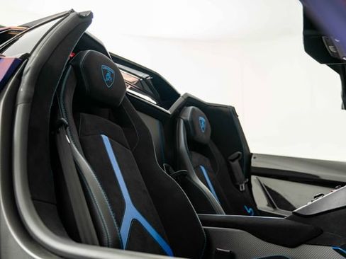 Used 2021 Lamborghini Aventador SVJ AWD/4WD image 27