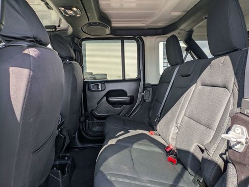 Used 2021 Jeep Wrangler Unlimited Sport S image 25