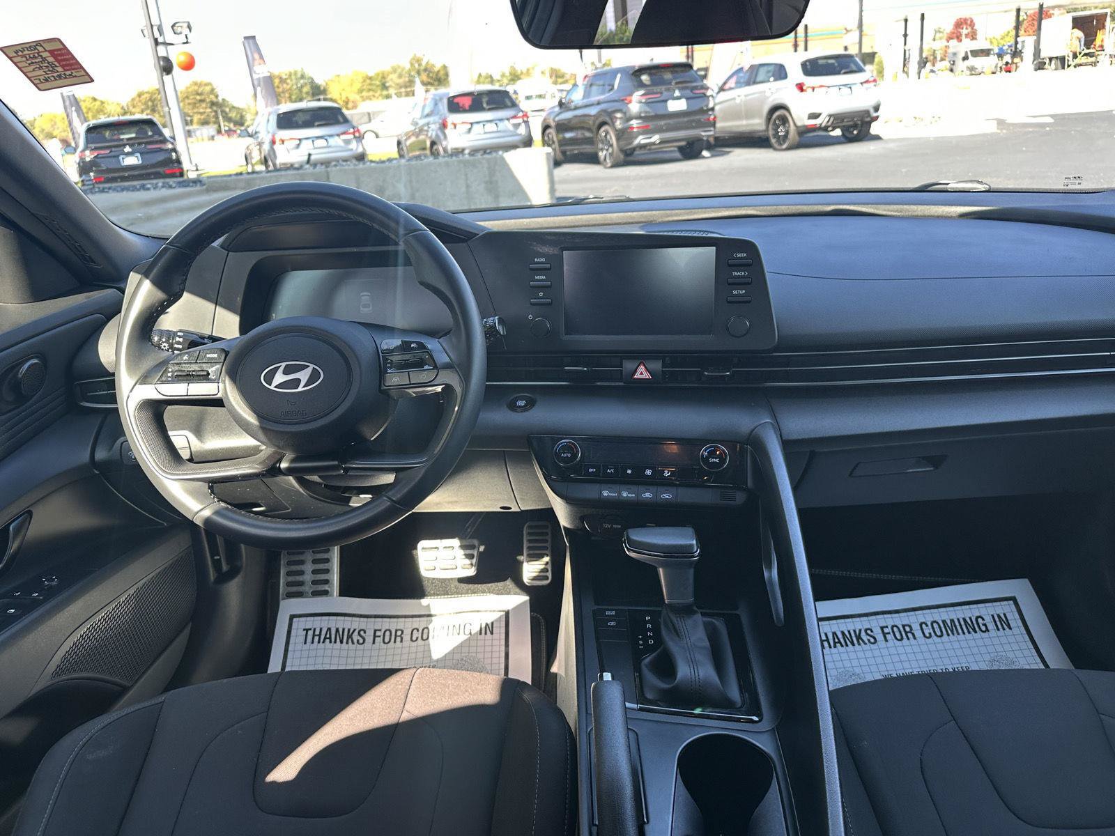 Used 2025 Hyundai Elantra Sport FWD image 31