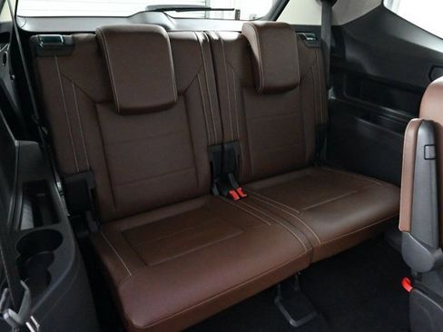 Certified 2022 Volkswagen Atlas SE w/ Black Wheel Package image 14