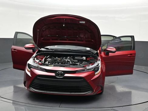 Used 2025 Toyota Corolla LE FWD image 39