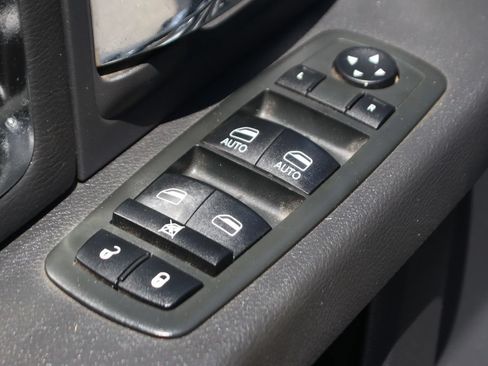 Used 2012 RAM 3500 Laramie w/ Cold Weather Group AWD/4WD image 17