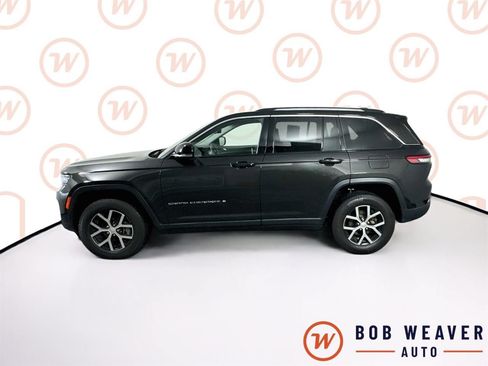 Used 2023 Jeep Grand Cherokee Limited w/ Luxury Tech Group II AWD/4WD image 4