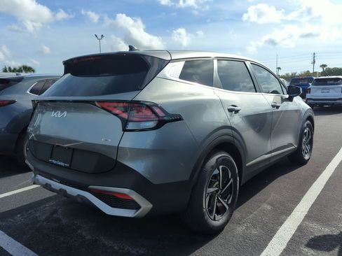 Certified 2025 Kia Sportage LX image 9