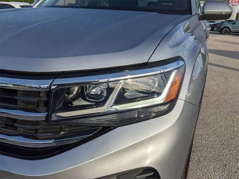 Certified 2023 Volkswagen Atlas Cross Sport SE w/ Panoramic Sunroof Package image 8