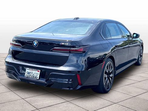 Used 2024 BMW i7 M70 AWD/4WD image 9