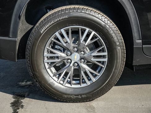 New 2026 Chevrolet Traverse LT w/ Driver Confidence Package FWD image 12