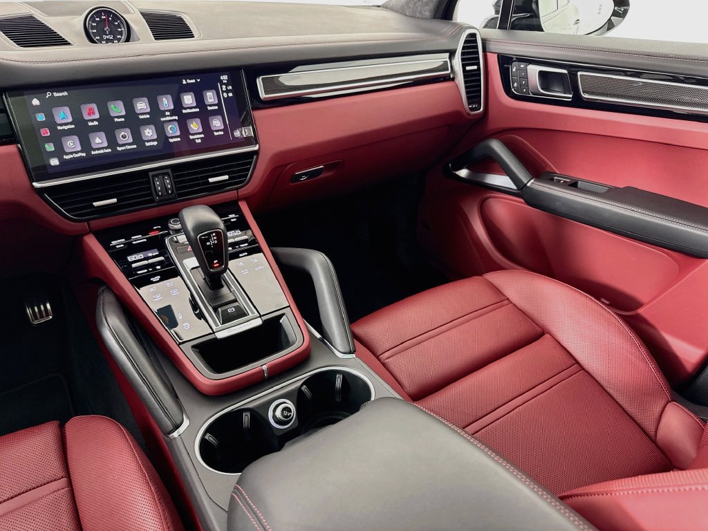 Certified 2023 Porsche Cayenne Turbo AWD/4WD image 26