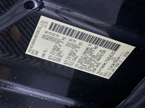 Used 2021 Nissan Rogue SV image 12