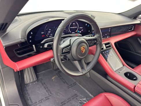Used 2022 Porsche Taycan image 14