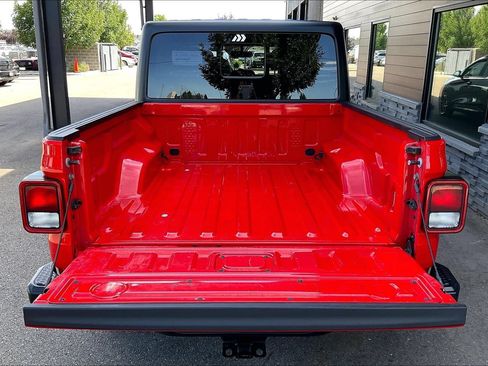 Used 2021 Jeep Gladiator Sport w/ Quick Order Package 24Q 80Th AWD/4WD image 27