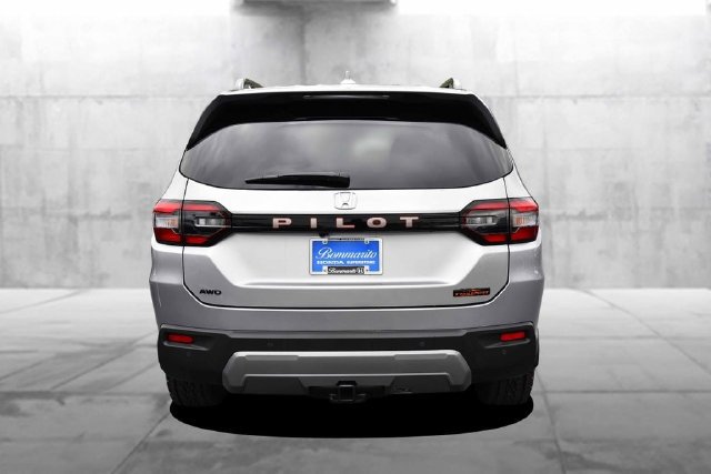 New 2026 Honda Pilot TrailSport image 6