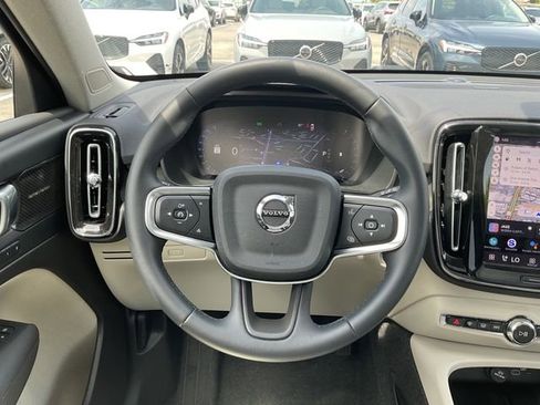 New 2026 Volvo XC40 B5 Ultra w/ Protection Package Premier AWD/4WD image 18