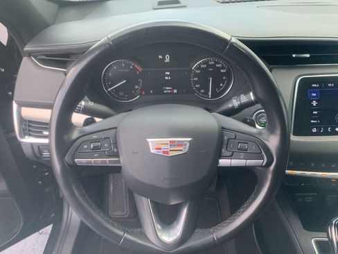 Used 2023 Cadillac XT4 Premium Luxury image 15