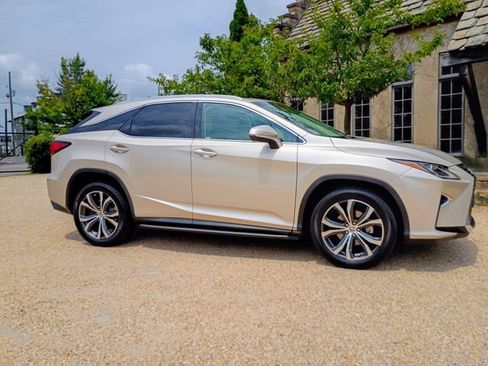 Used 2017 Lexus RX 350 AWD w/ Premium Package image 18
