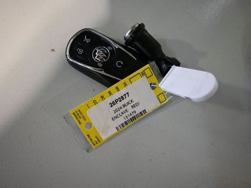 Used 2024 Buick Enclave Premium image 11