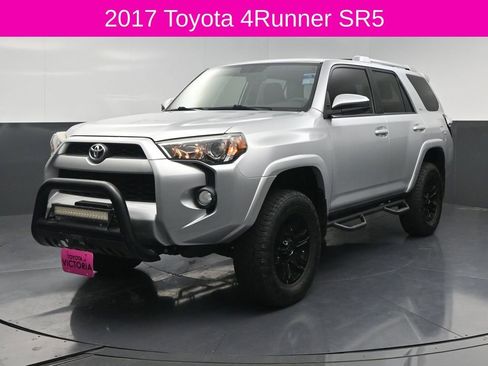 Used 2017 Toyota 4Runner SR5 RWD image 2