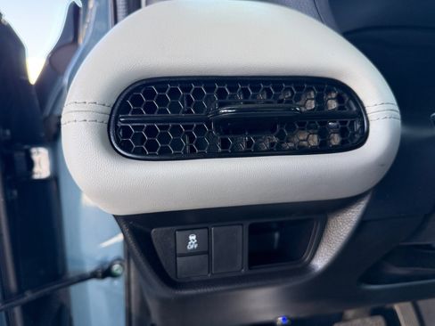 Used 2025 Honda HR-V LX image 20