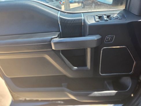 Used 2019 Ford F150 Platinum w/ Equipment Group 701A Luxury AWD/4WD image 27