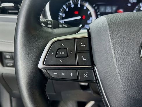 Used 2021 Toyota Highlander Platinum AWD/4WD image 24
