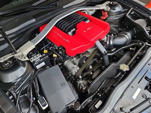 Used 2015 Chevrolet Camaro ZL1 RWD image 4